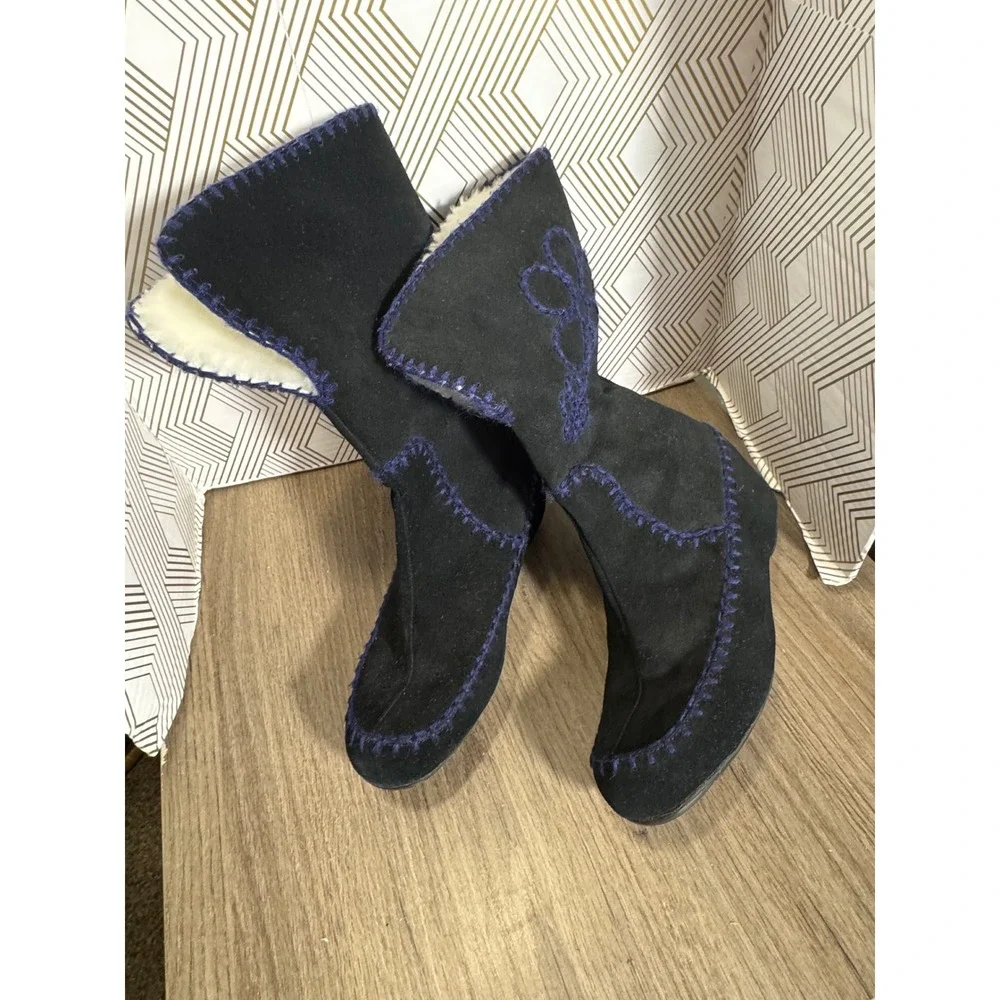 Esprit Black Suede Wedge Boots Embroidered Flower Women's Size 8M faux fur‎